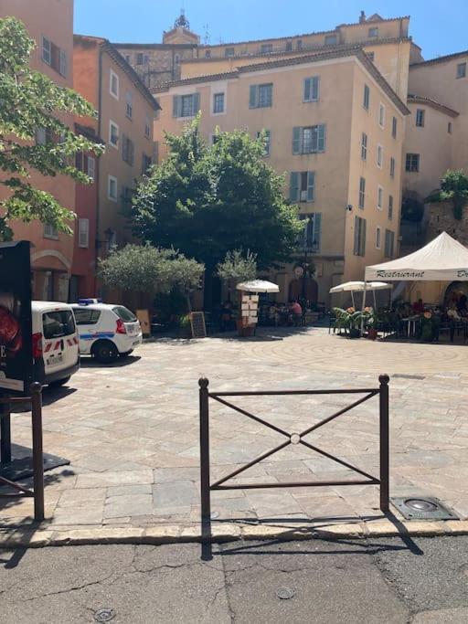 Grasse : Centre Ville Superbe Appartement 2 Chambres Exterior foto